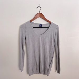 Gap sweater